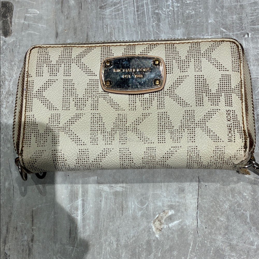 Michael Kors Beige Monogram Wallet